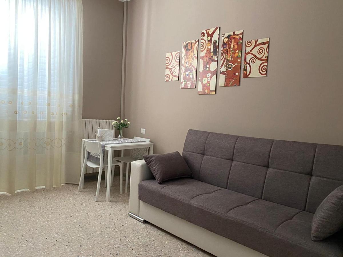 B&B Domus D'Italia Mirabella Eclano エクステリア 写真